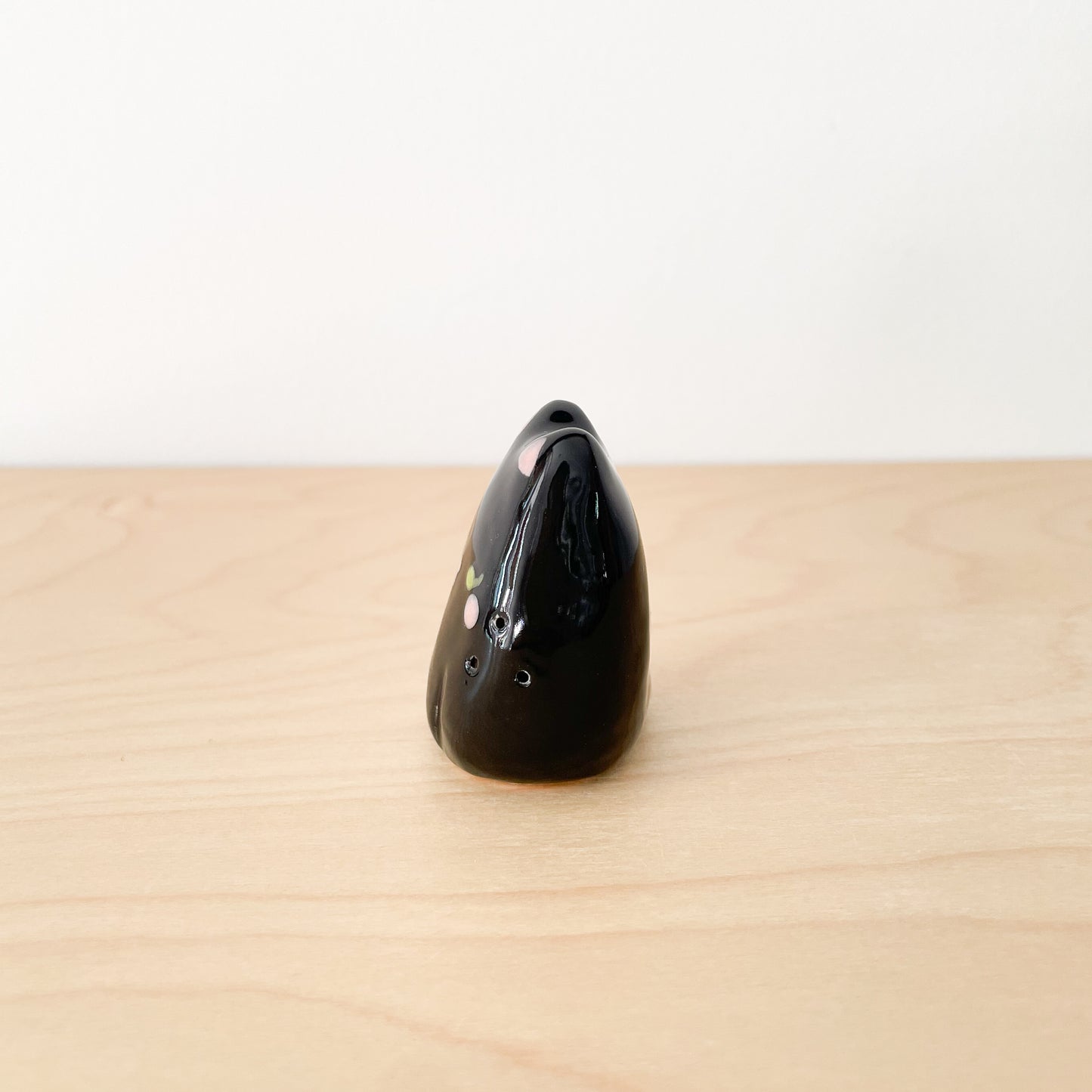 Black Whisker Cat Mini Vase (green eyes)