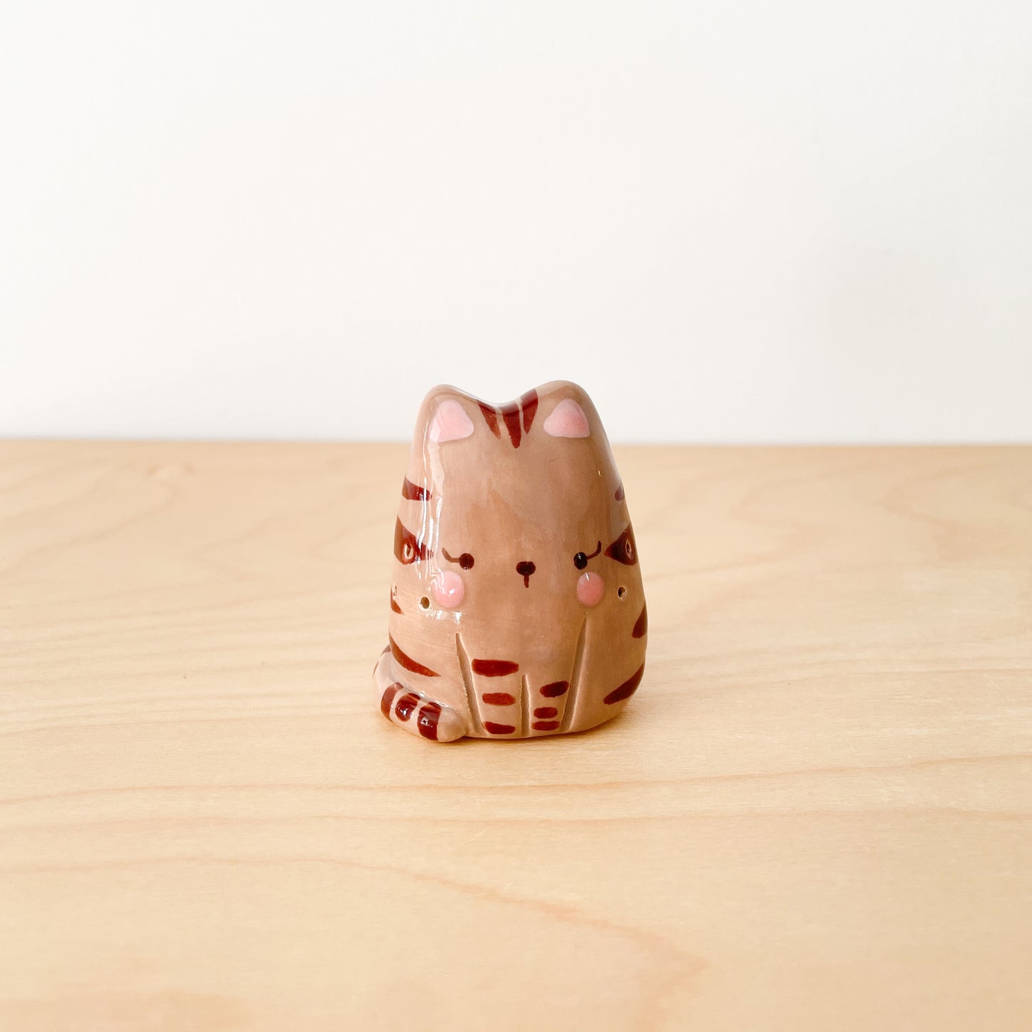 Brown Tabby Whisker Cat Mini Vase