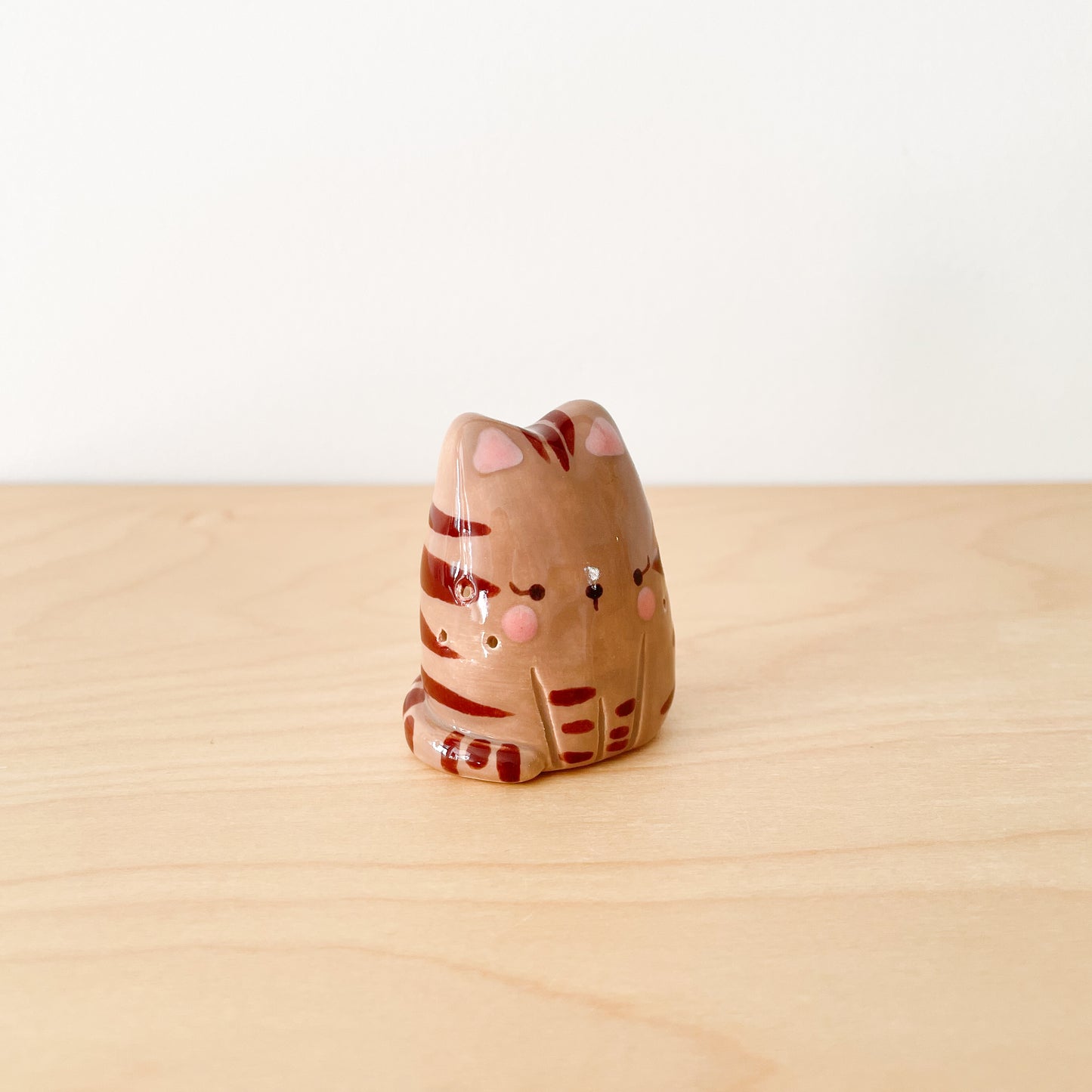 Brown Tabby Whisker Cat Mini Vase