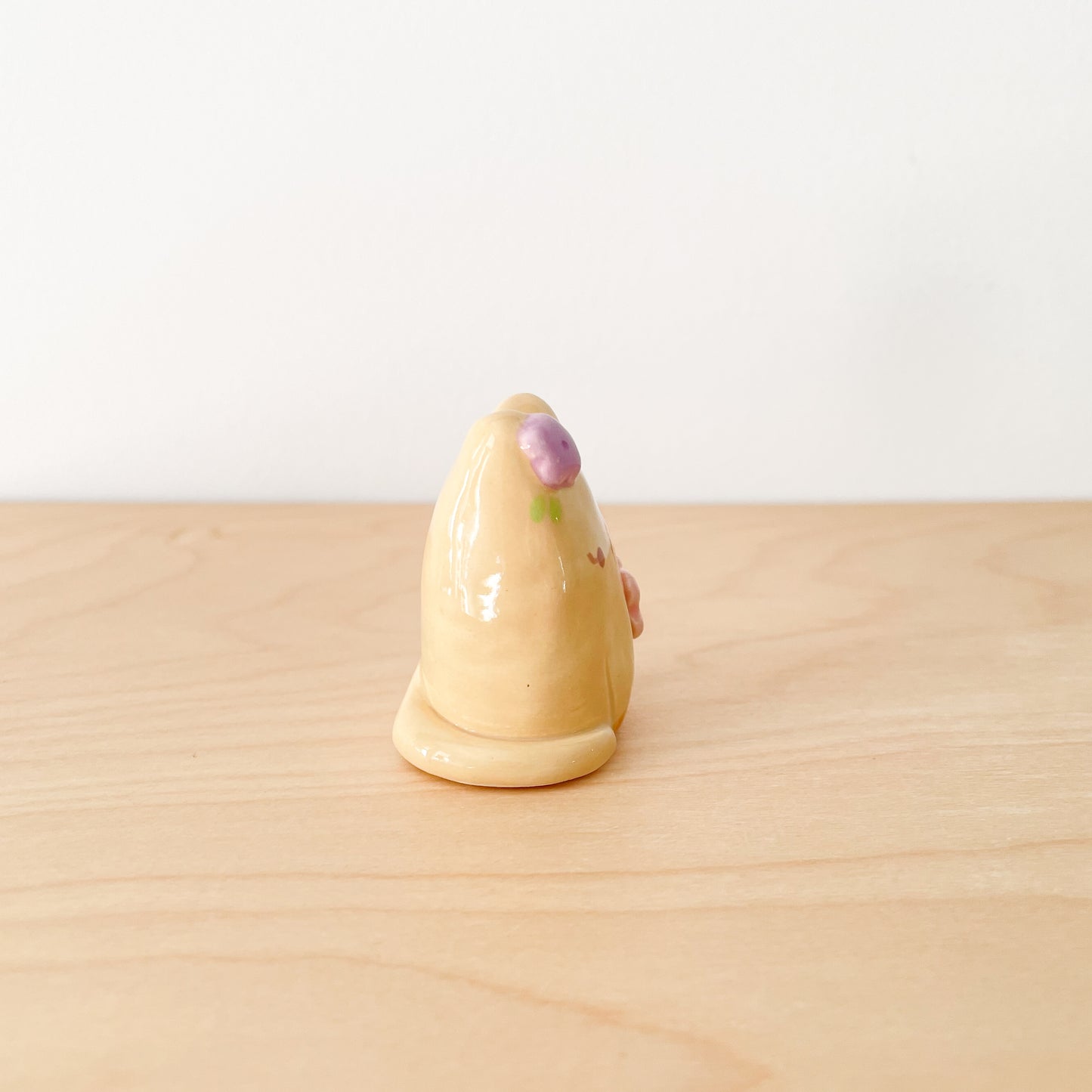 Caramel Blooming Cat Mini Vase