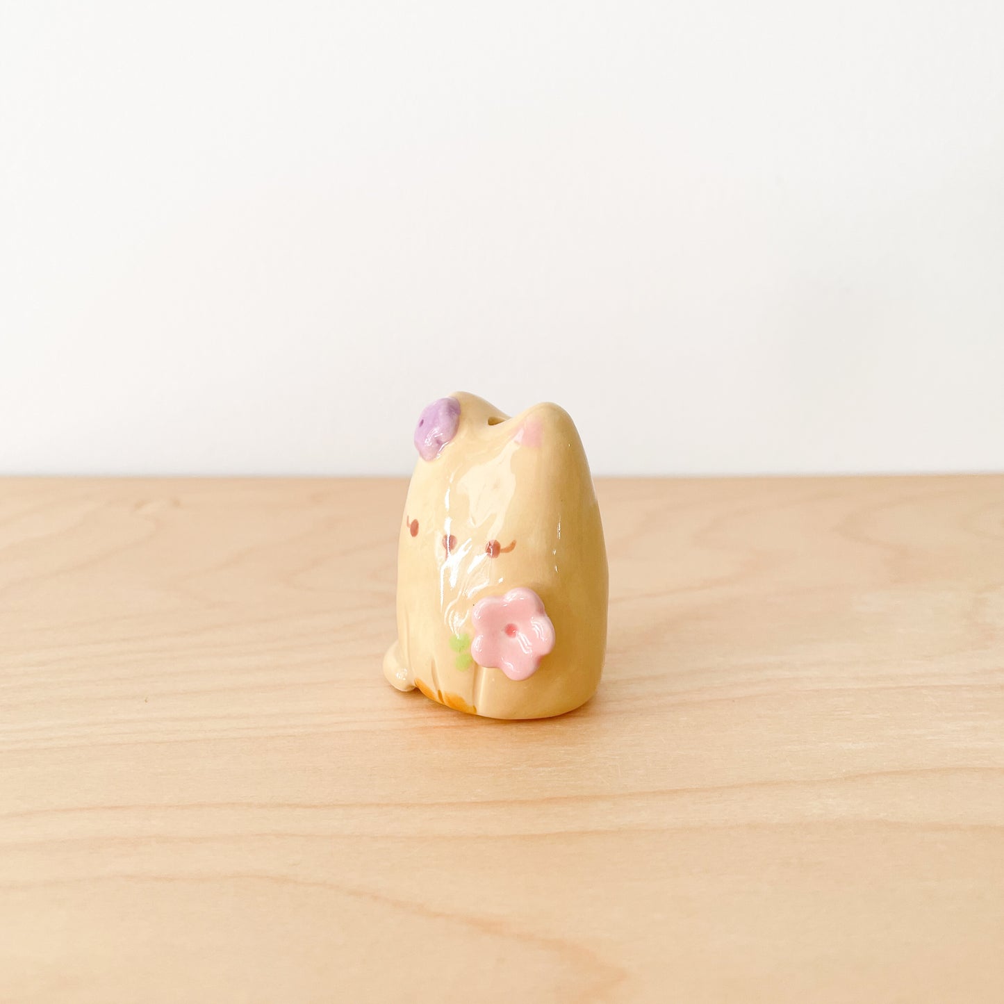 Caramel Blooming Cat Mini Vase