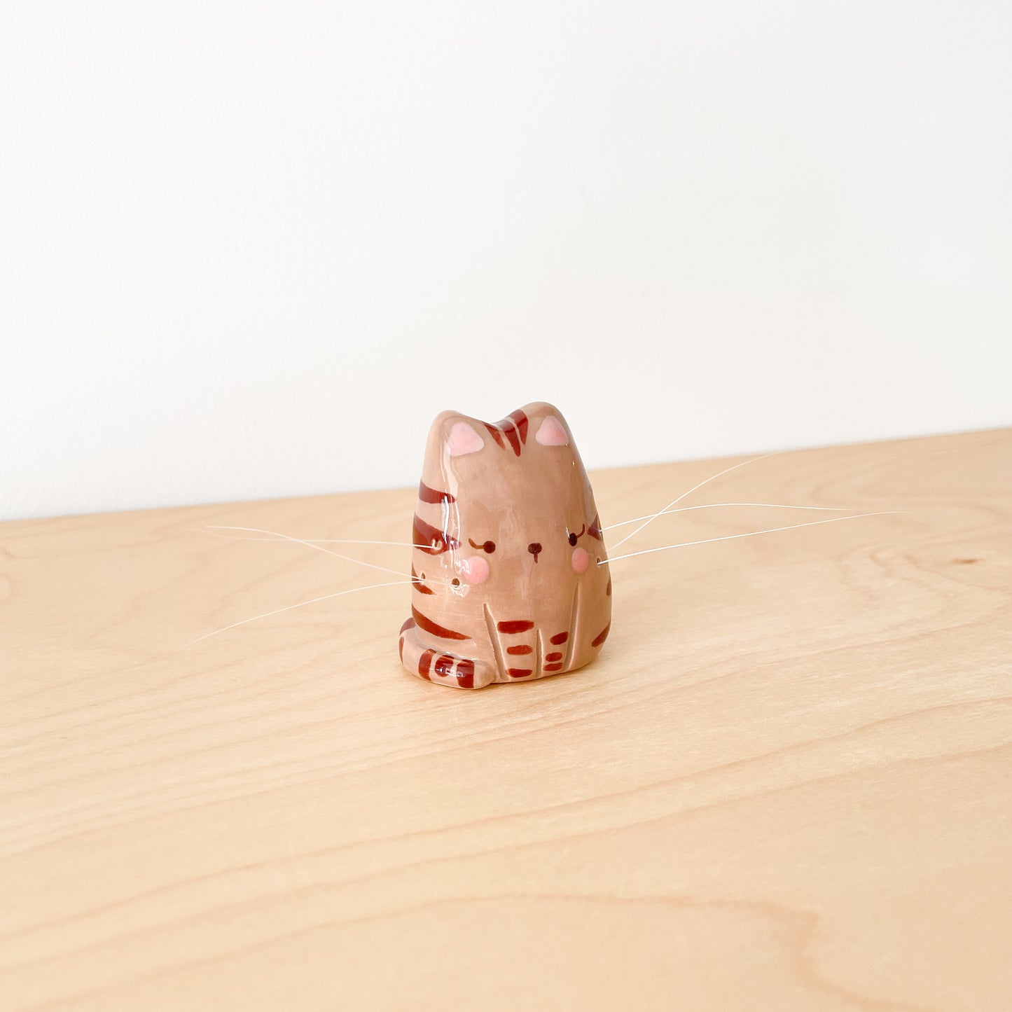 Brown Tabby Whisker Cat Mini Vase