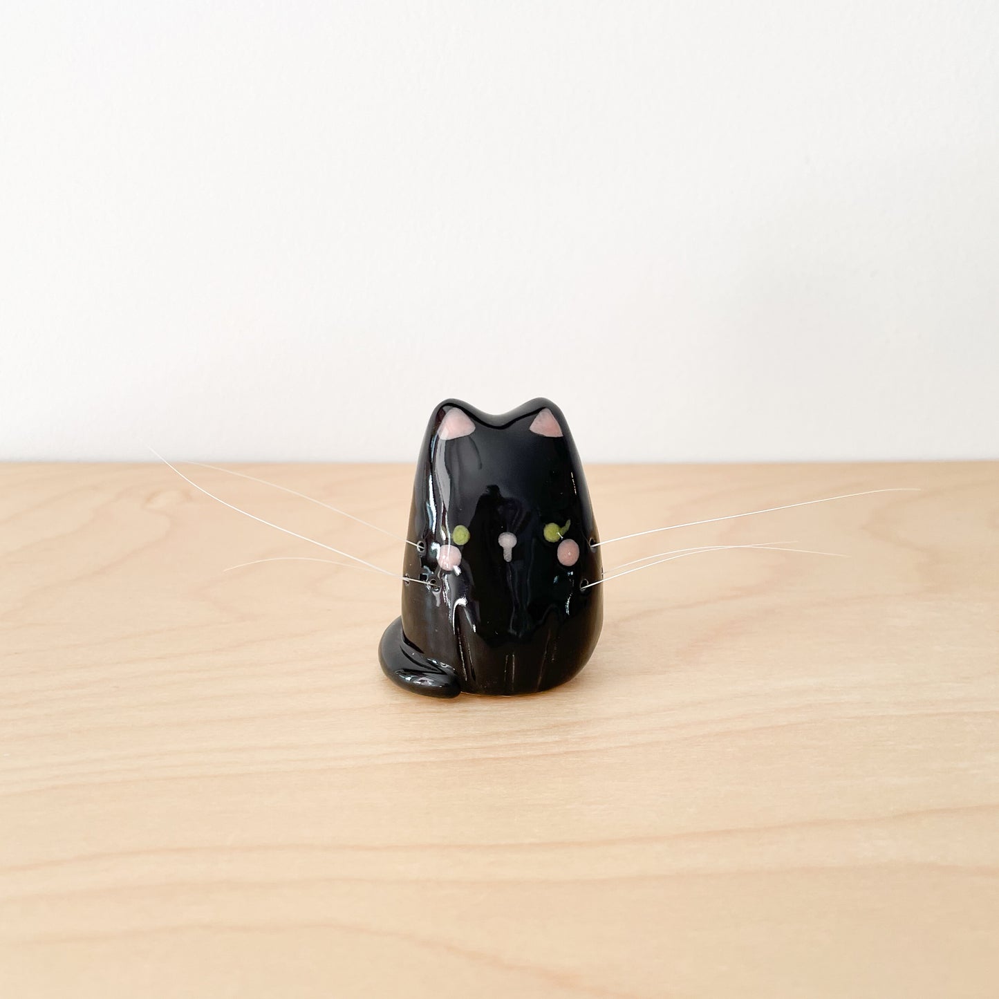 Black Whisker Cat Mini Vase (green eyes)