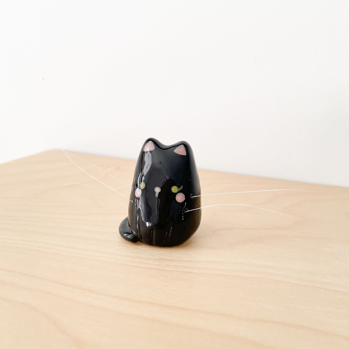 Black Whisker Cat Mini Vase (green eyes)