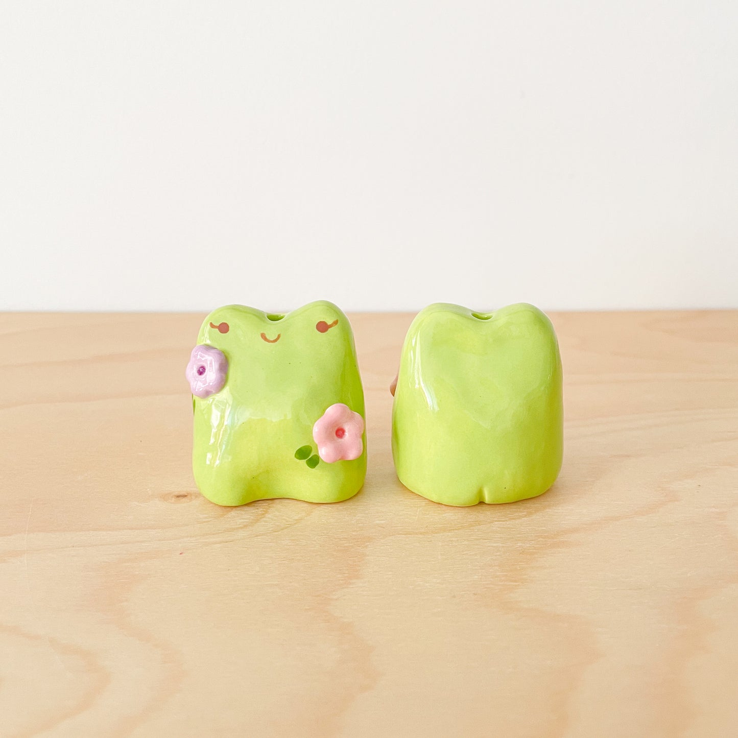 Blooming Frog Mini Vase