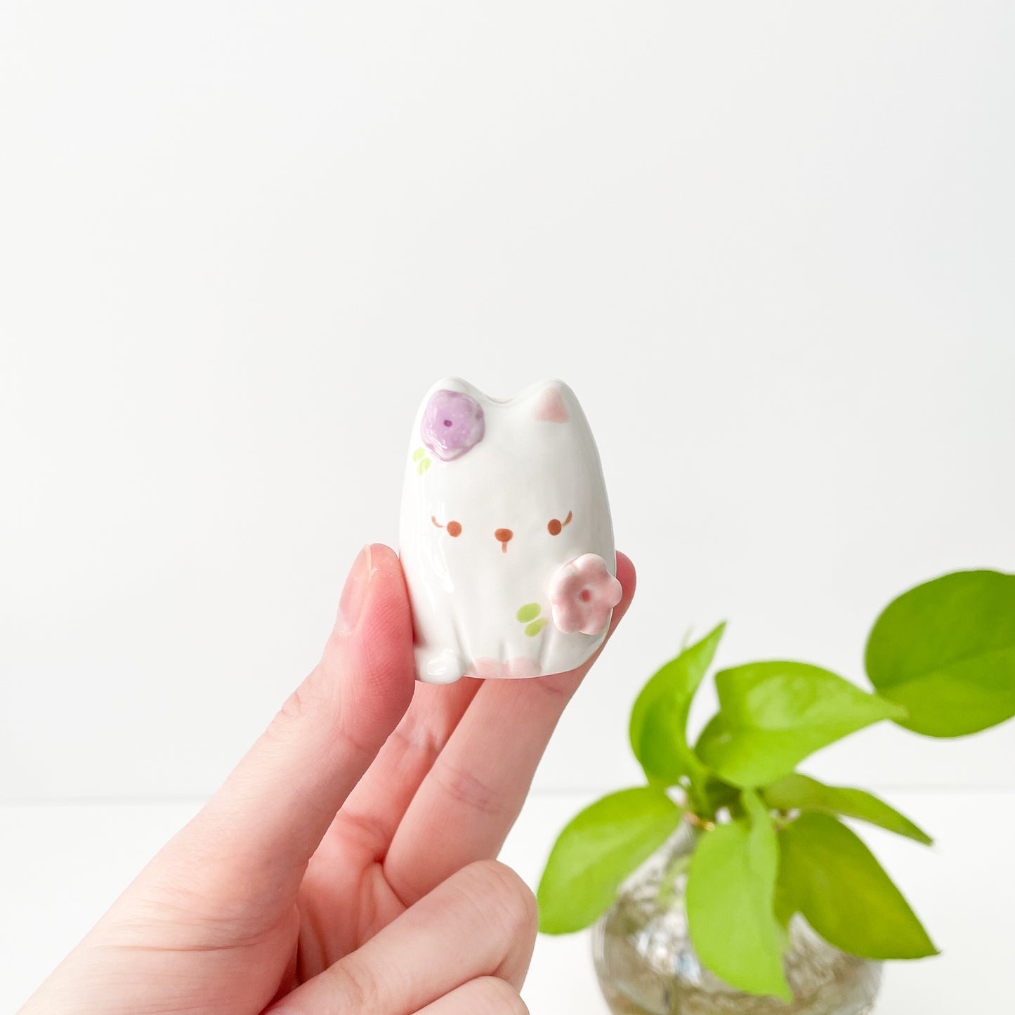 Blooming Cat Mini Vase