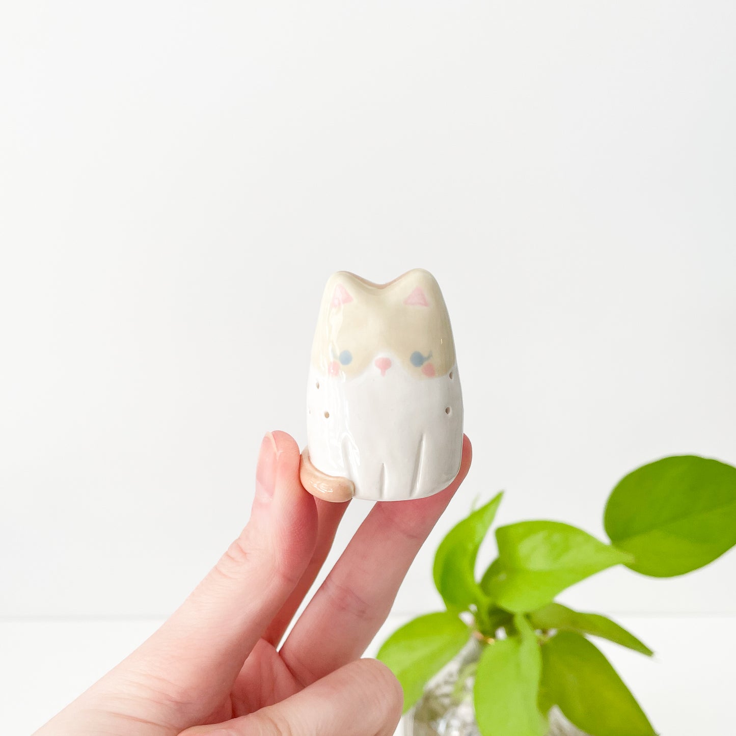 Ragdoll Whisker Cat Mini Vase