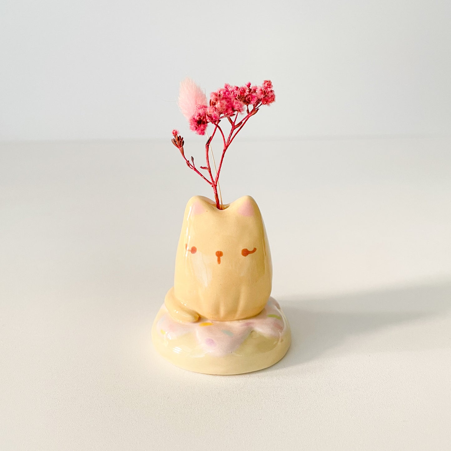 Brown Donut Cat Mini Vase