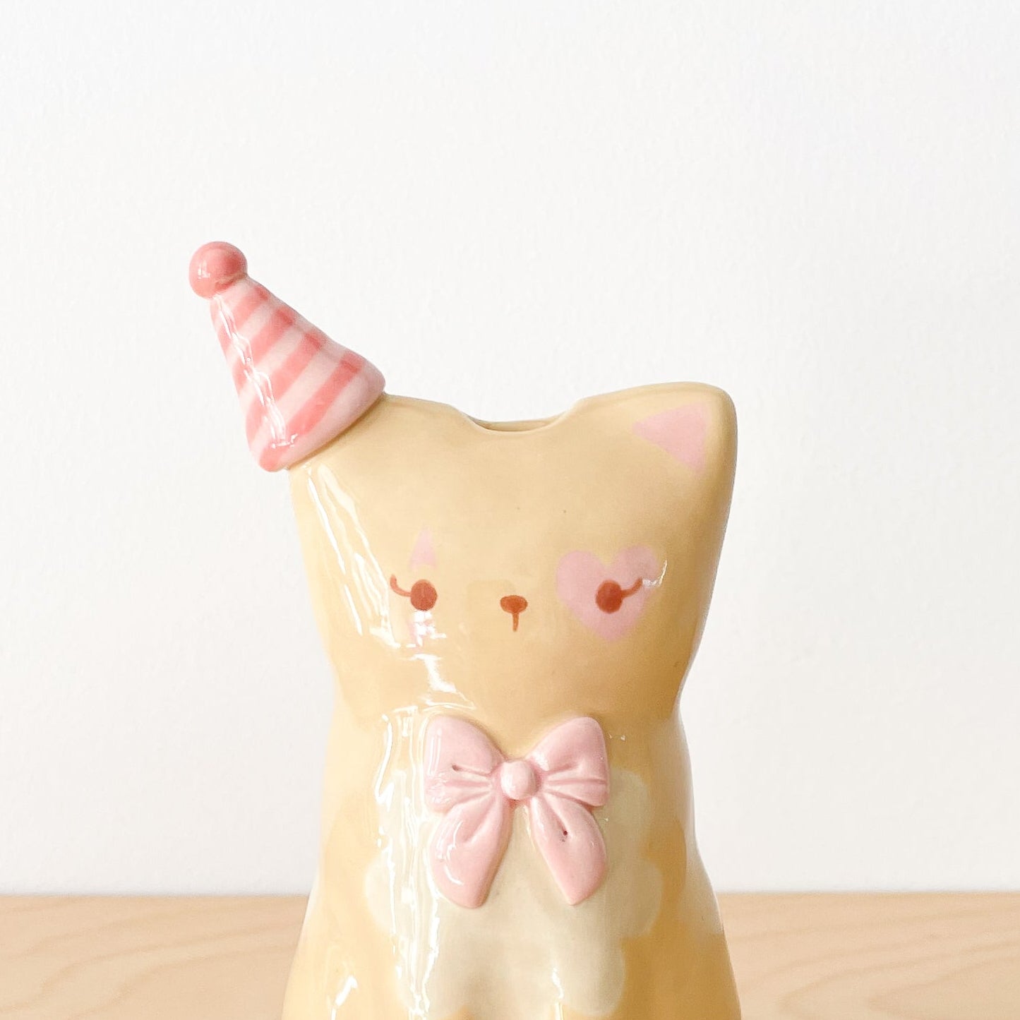 Caramel Circus Cat Vase