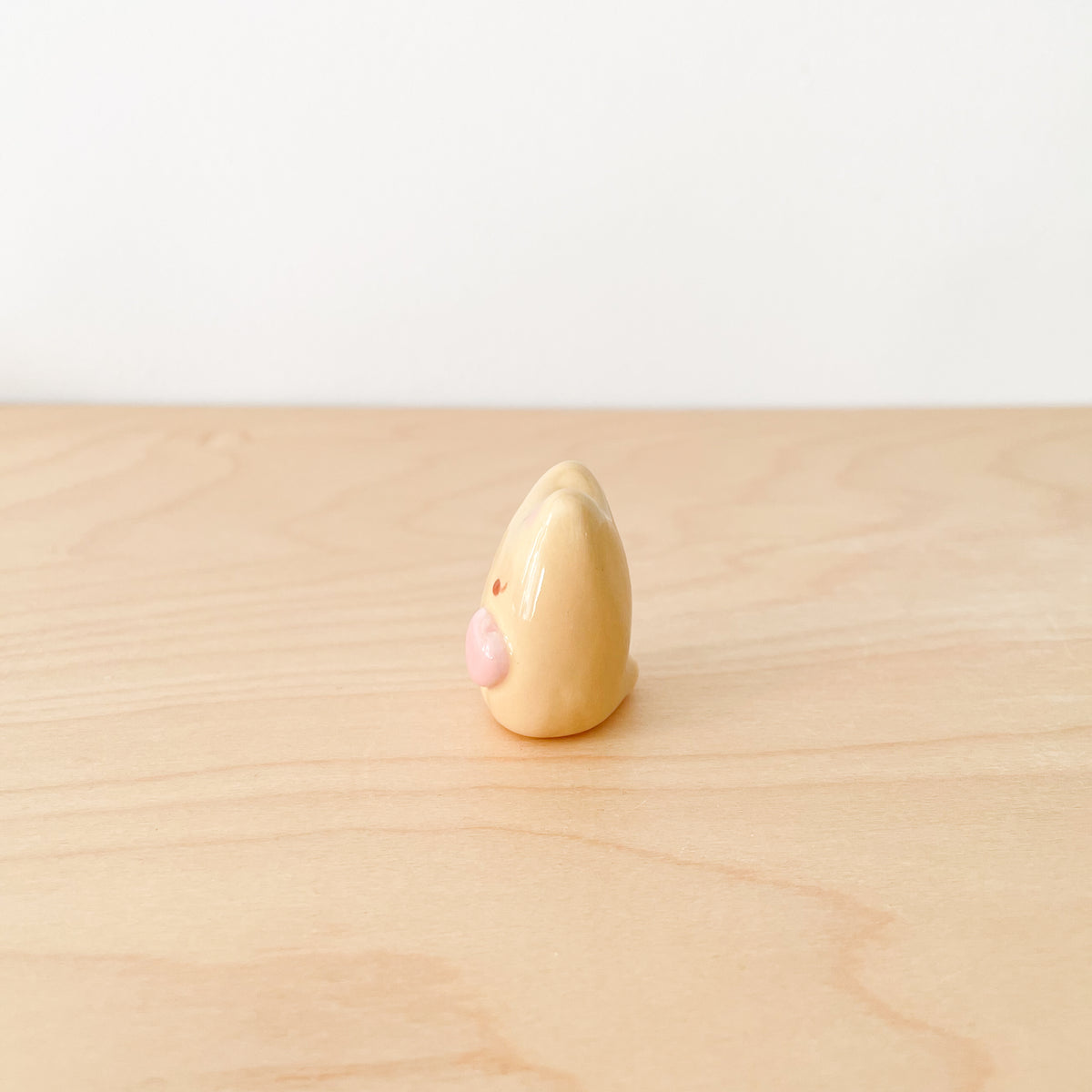 Heart Caramel Cat Desk Pal