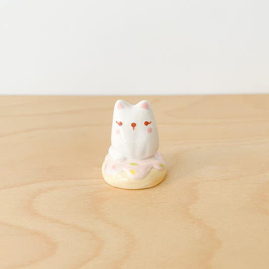 Donut Cat Desk Pal