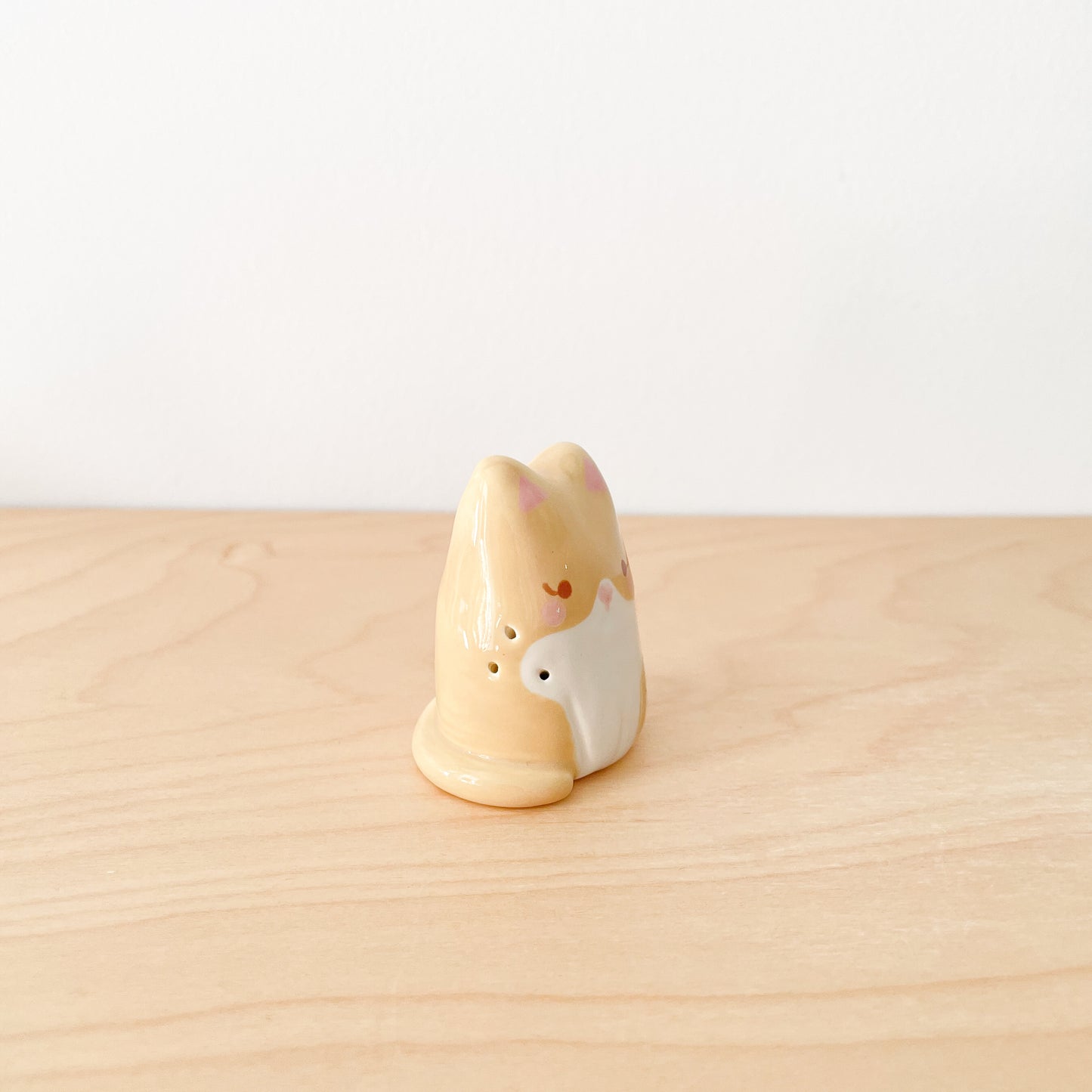 Caramel Tuxedo Whisker Cat Mini Vase