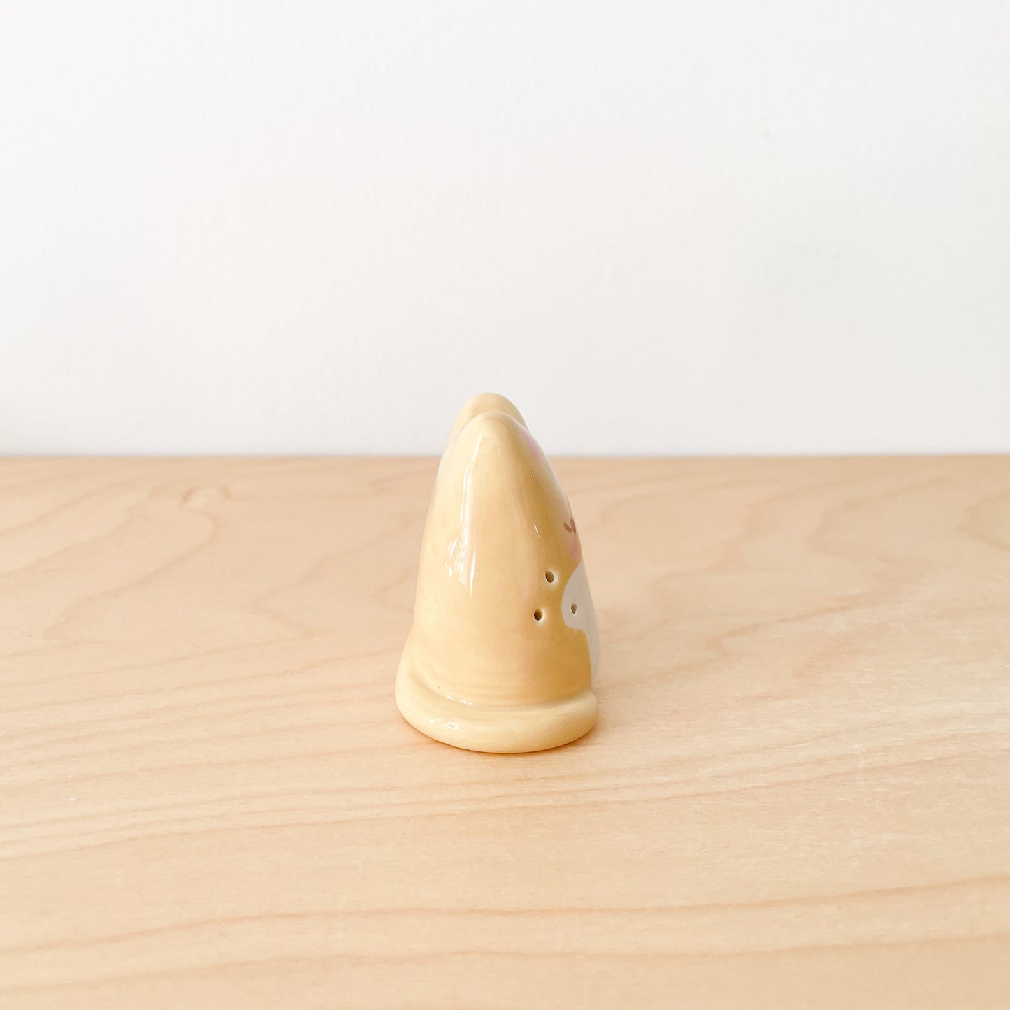 Caramel Tuxedo Whisker Cat Mini Vase