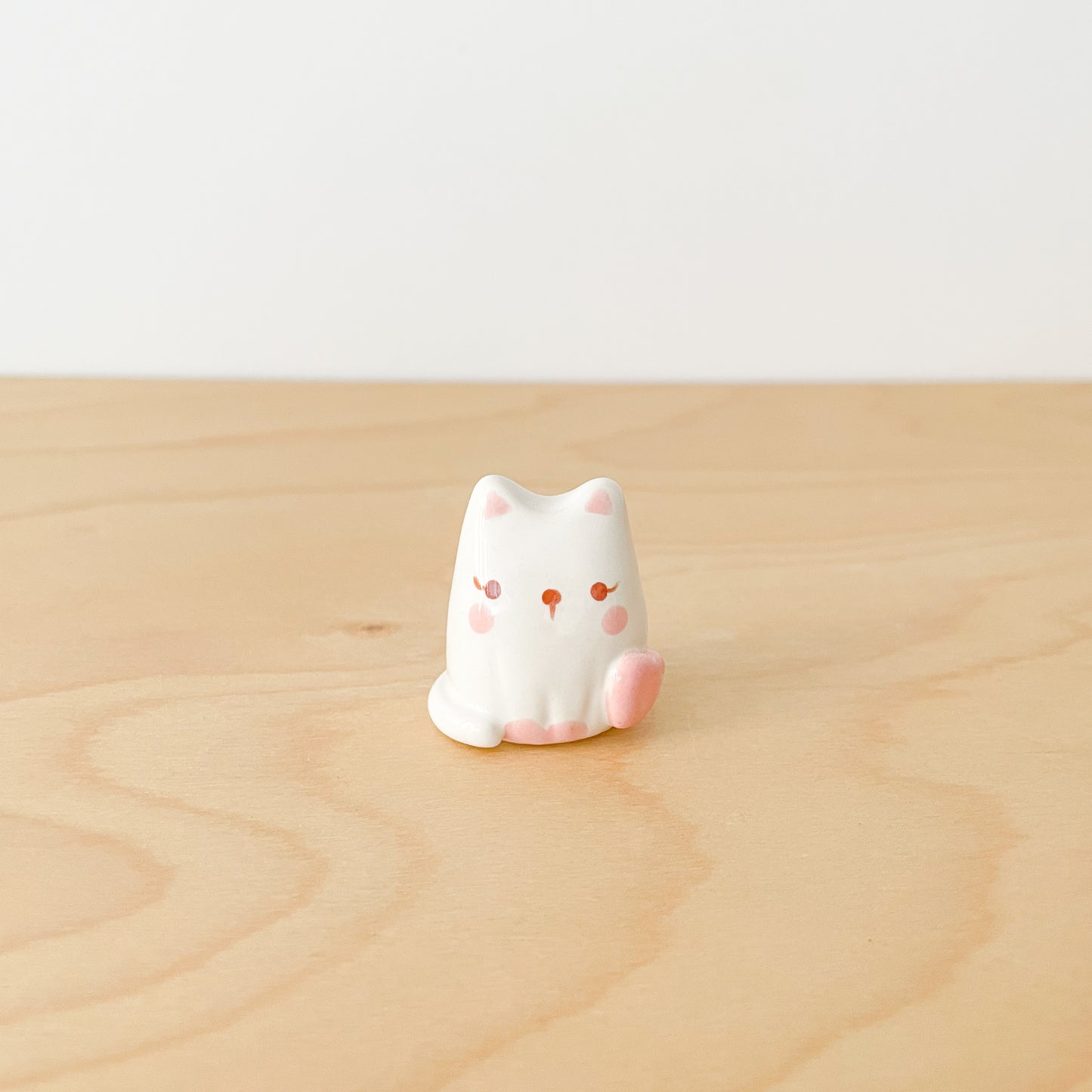 Heart Cat Desk Pal