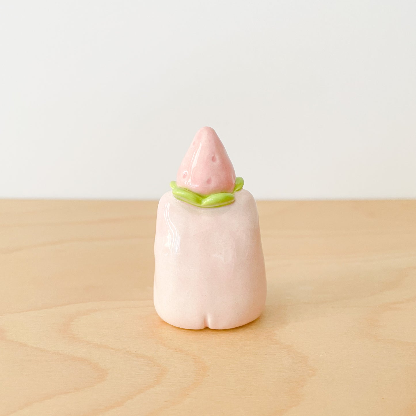 Pink Strawberry Frog Ring Holder