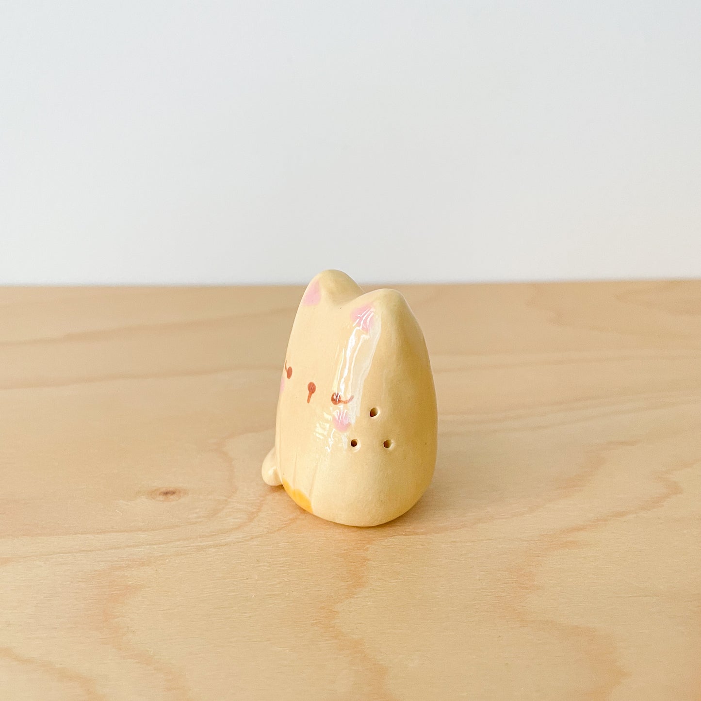 Caramel Whisker Cat Mini Vase