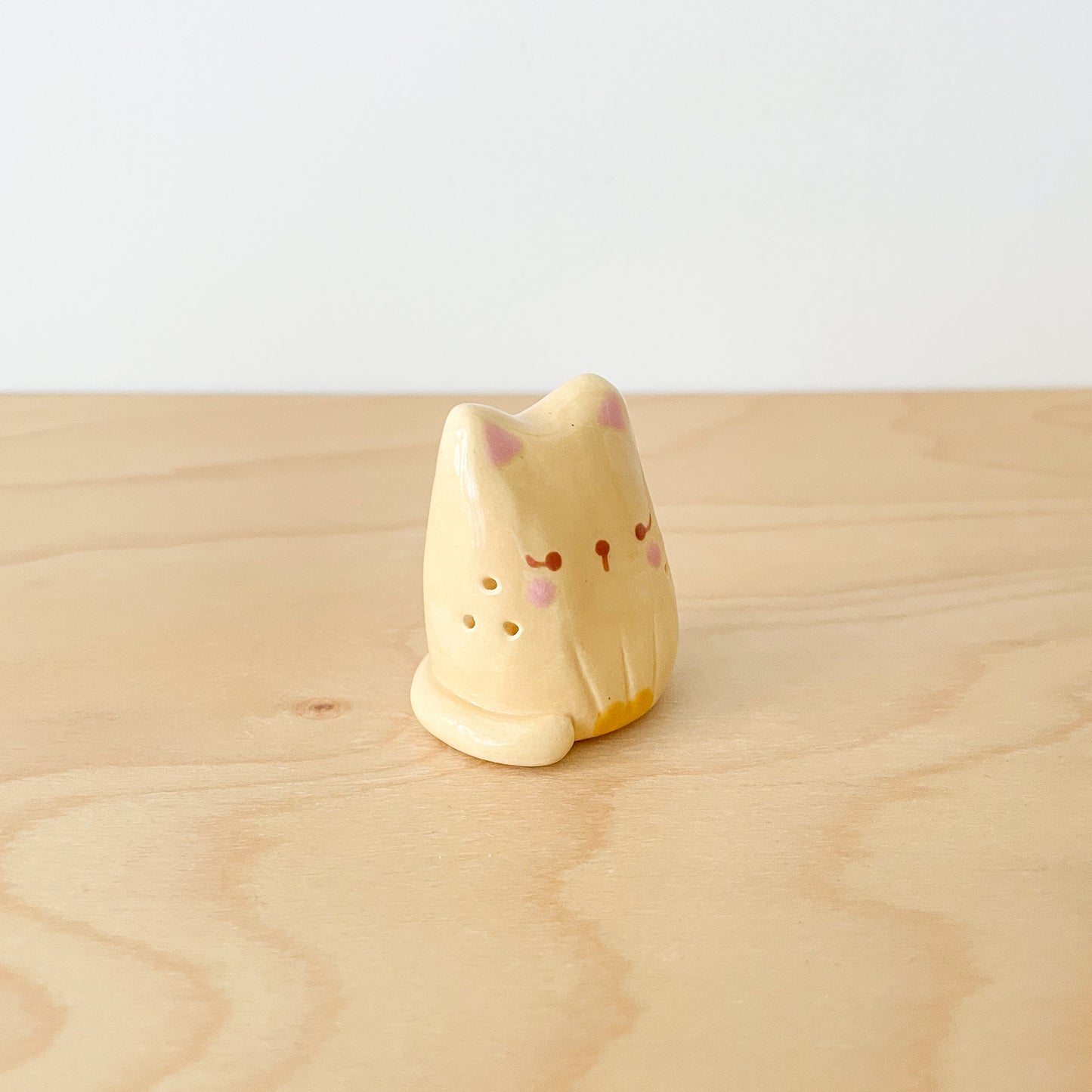 Caramel Whisker Cat Mini Vase
