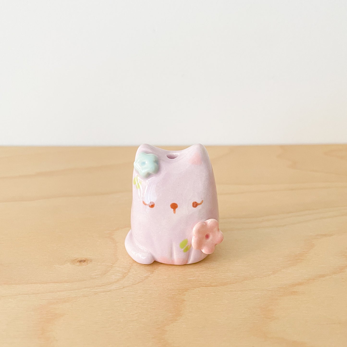 Lilac Blooming Cat Mini Vase