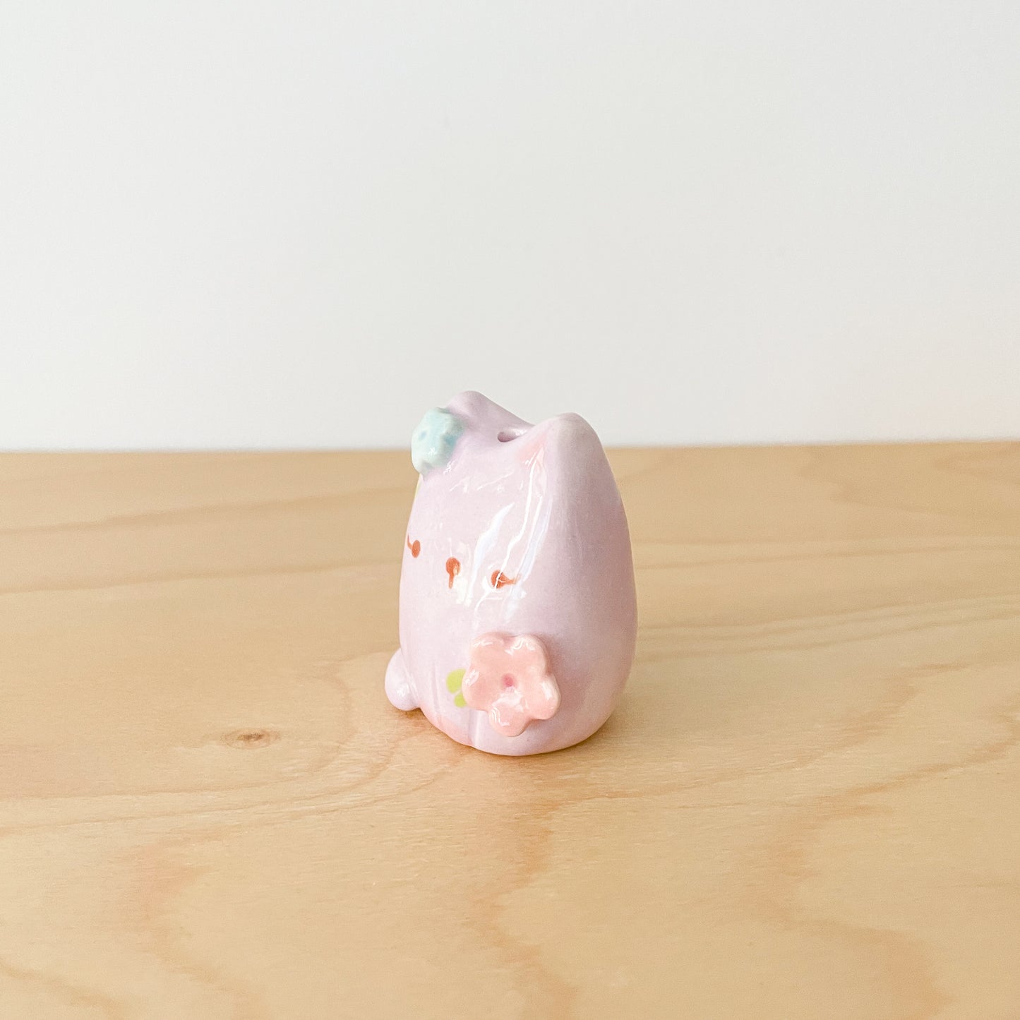 Lilac Blooming Cat Mini Vase