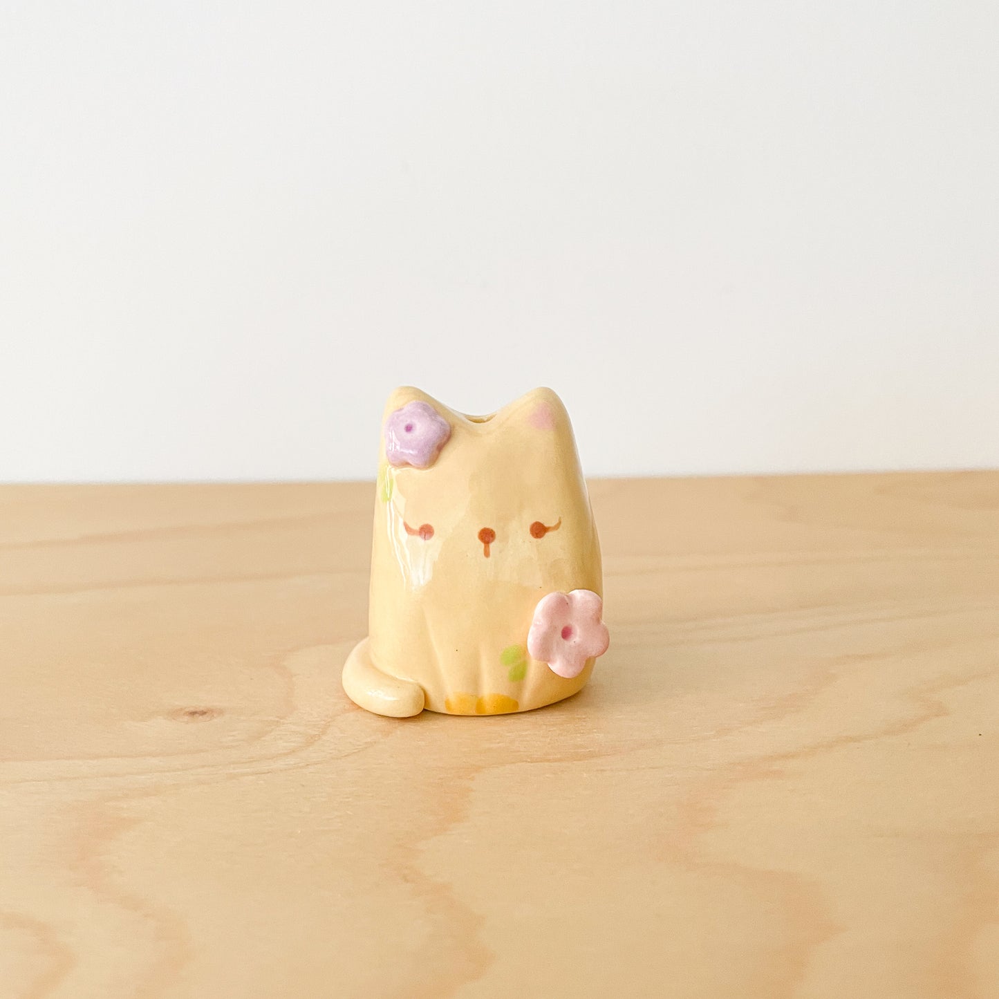 Brown Blooming Cat Mini Vase