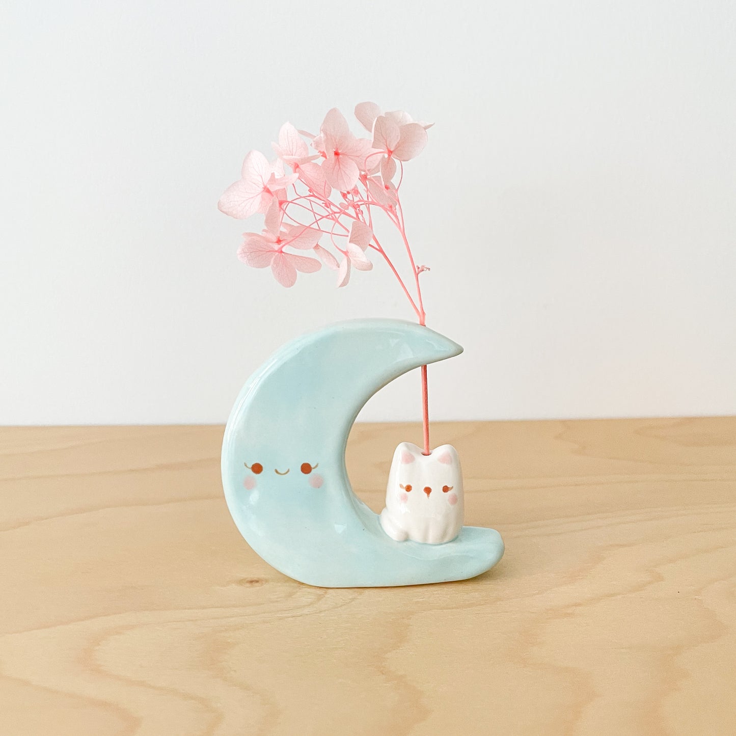 Luna Cat Mini Vase (blue)