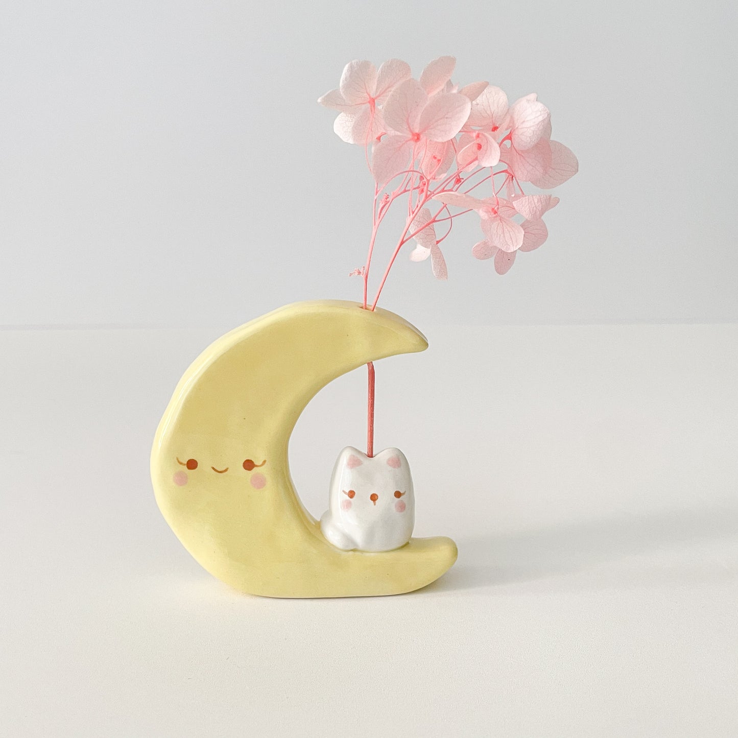 Luna Cat Mini Vase (yellow)