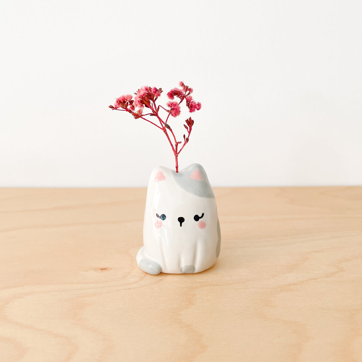 Grey Spotty Cat Mini Vase