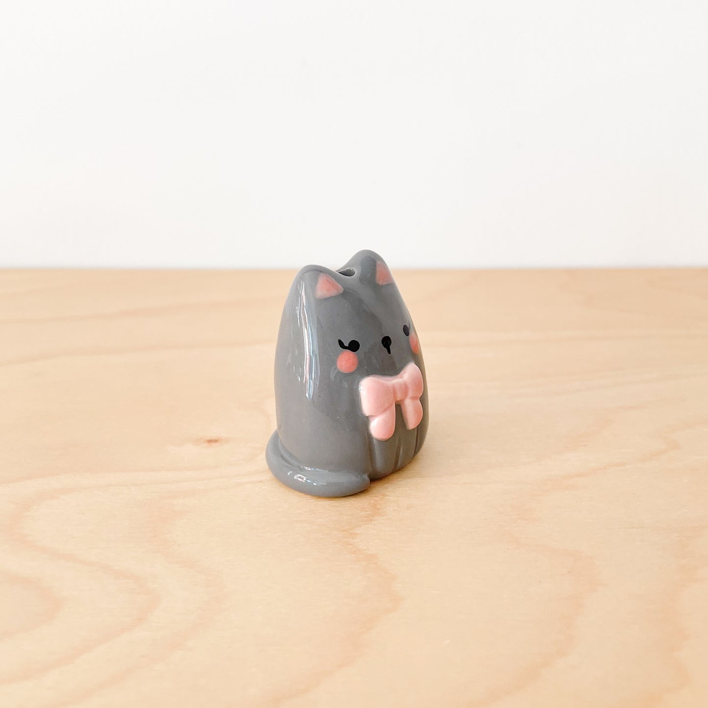 Dark Grey Bow Cat Mini Vase
