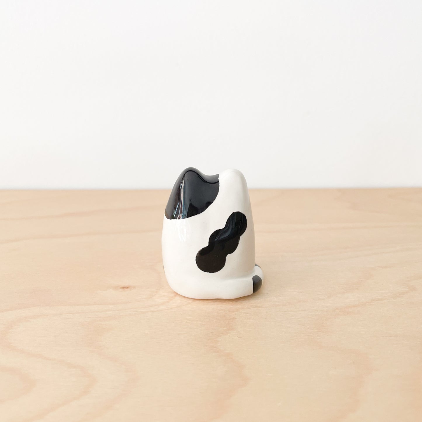 Black Spotty Whisker Cat Mini Vase