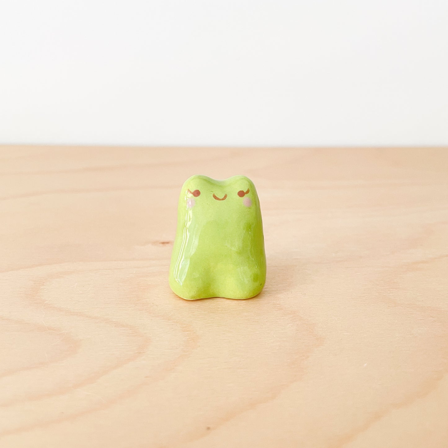 Green Poison Dart Frog Desk Pal