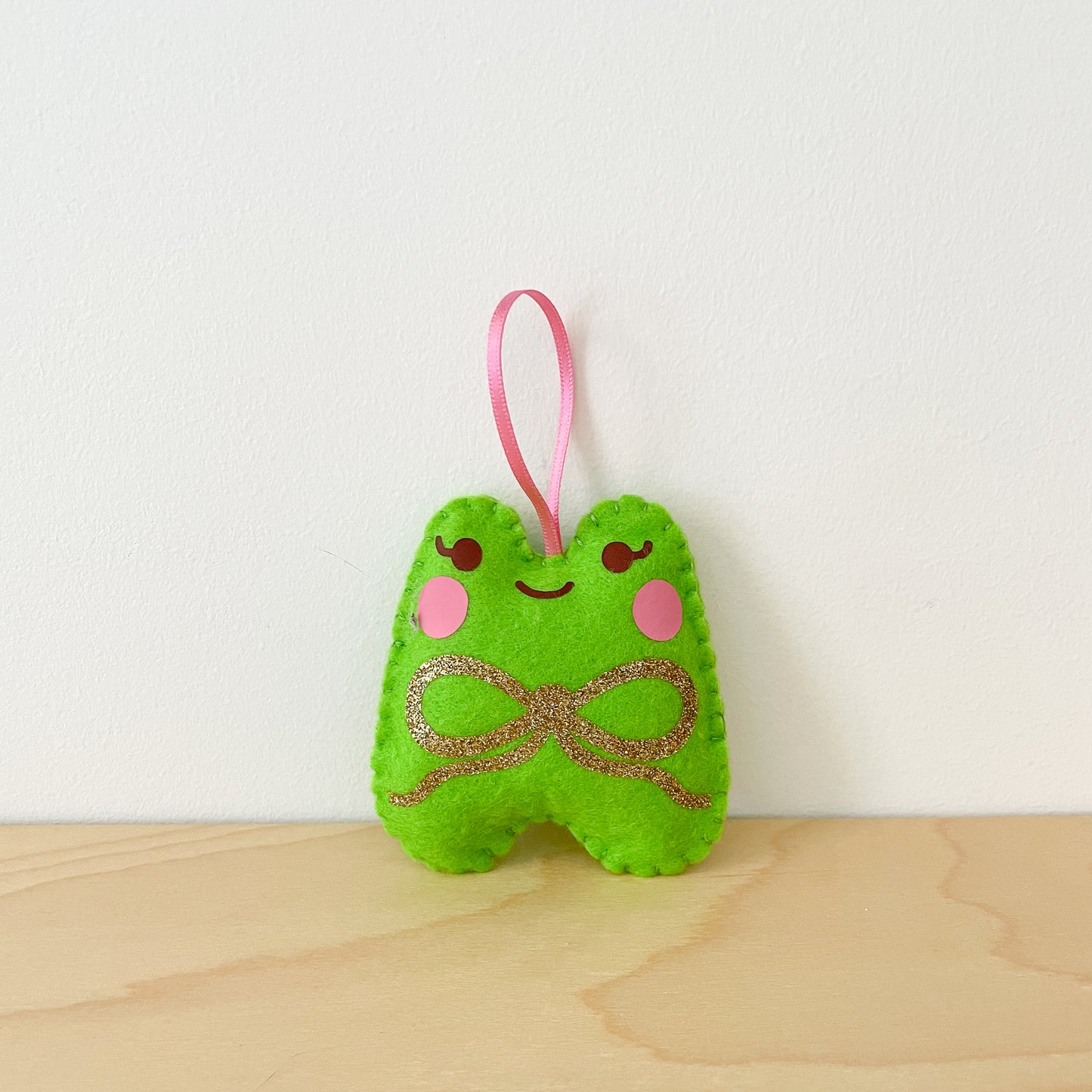Froggy Felt Ornament - Gold Bow