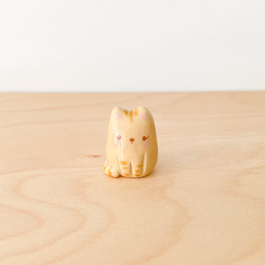 Caramel Tabby Cat Desk Pal