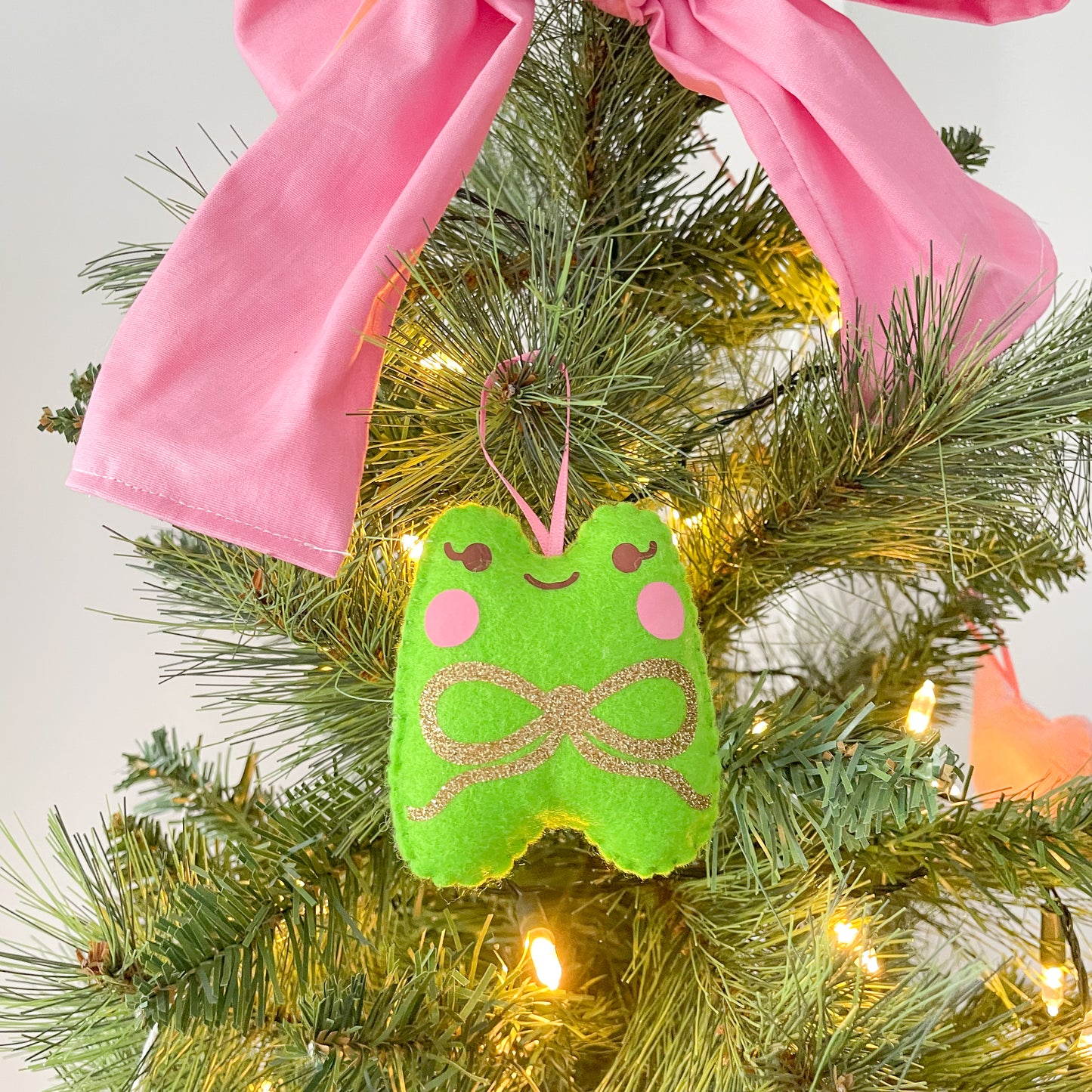 Froggy Felt Ornament - Gold Bow