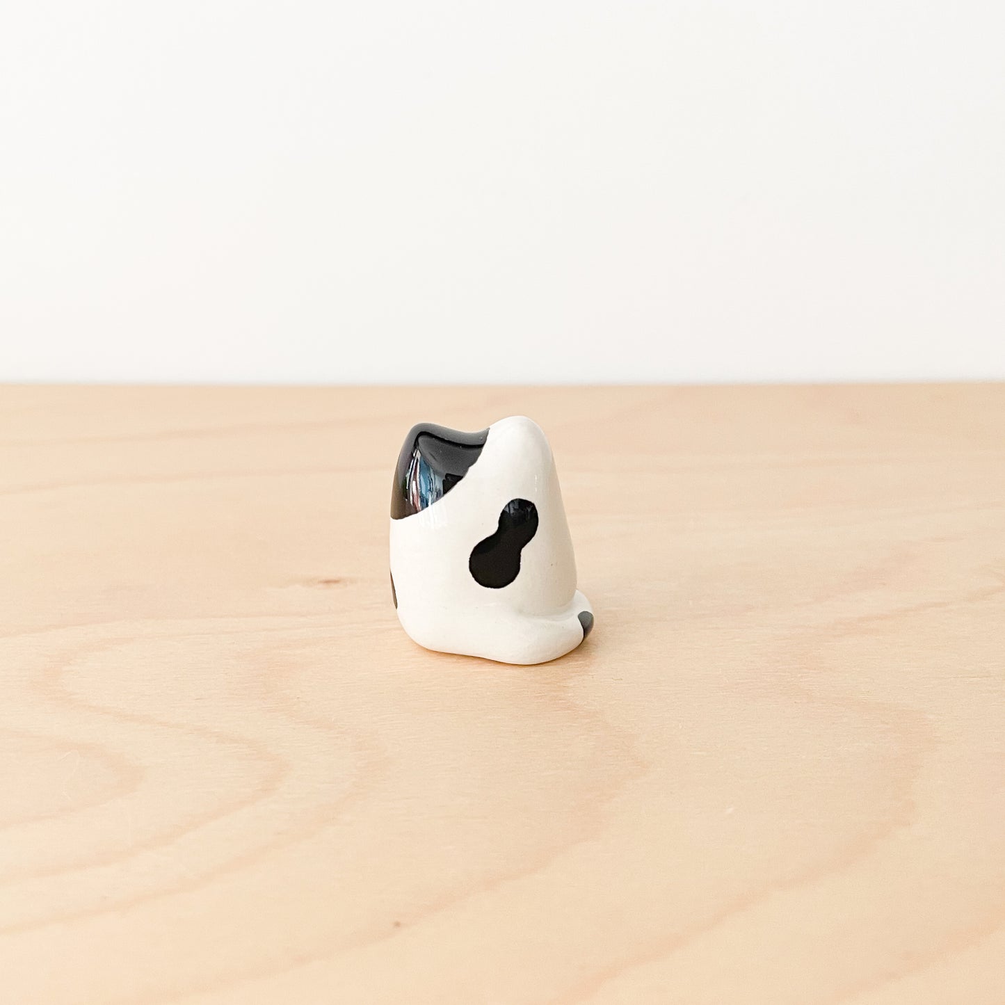 Spotty Cat Desk Pal