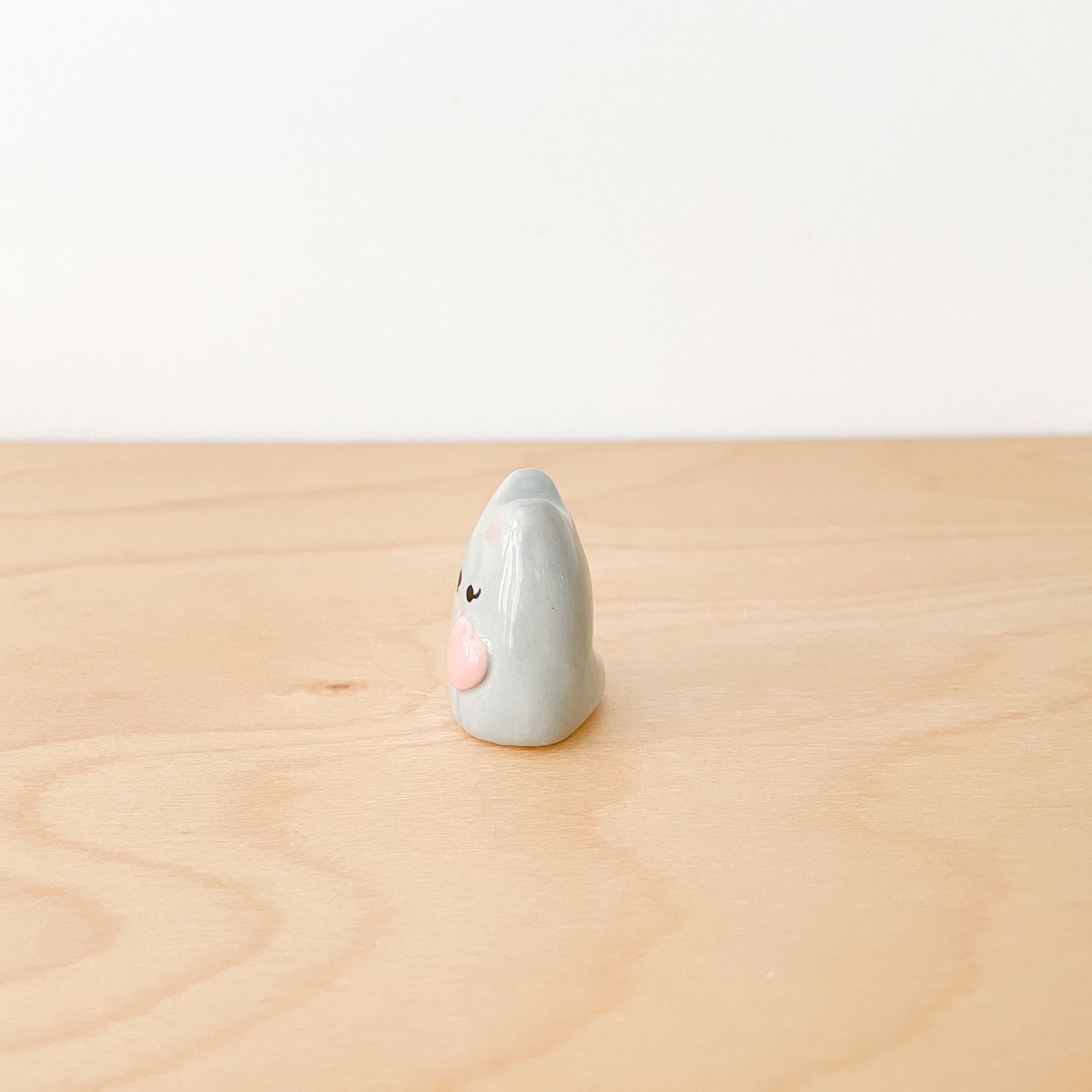 Heart Grey Cat Desk Pal