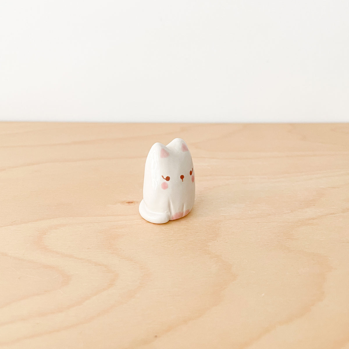 Cat Desk Pal